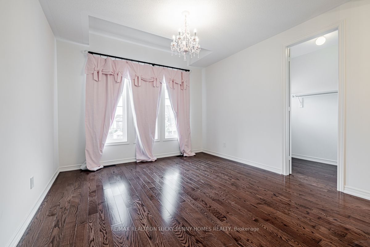 208 Crane St
