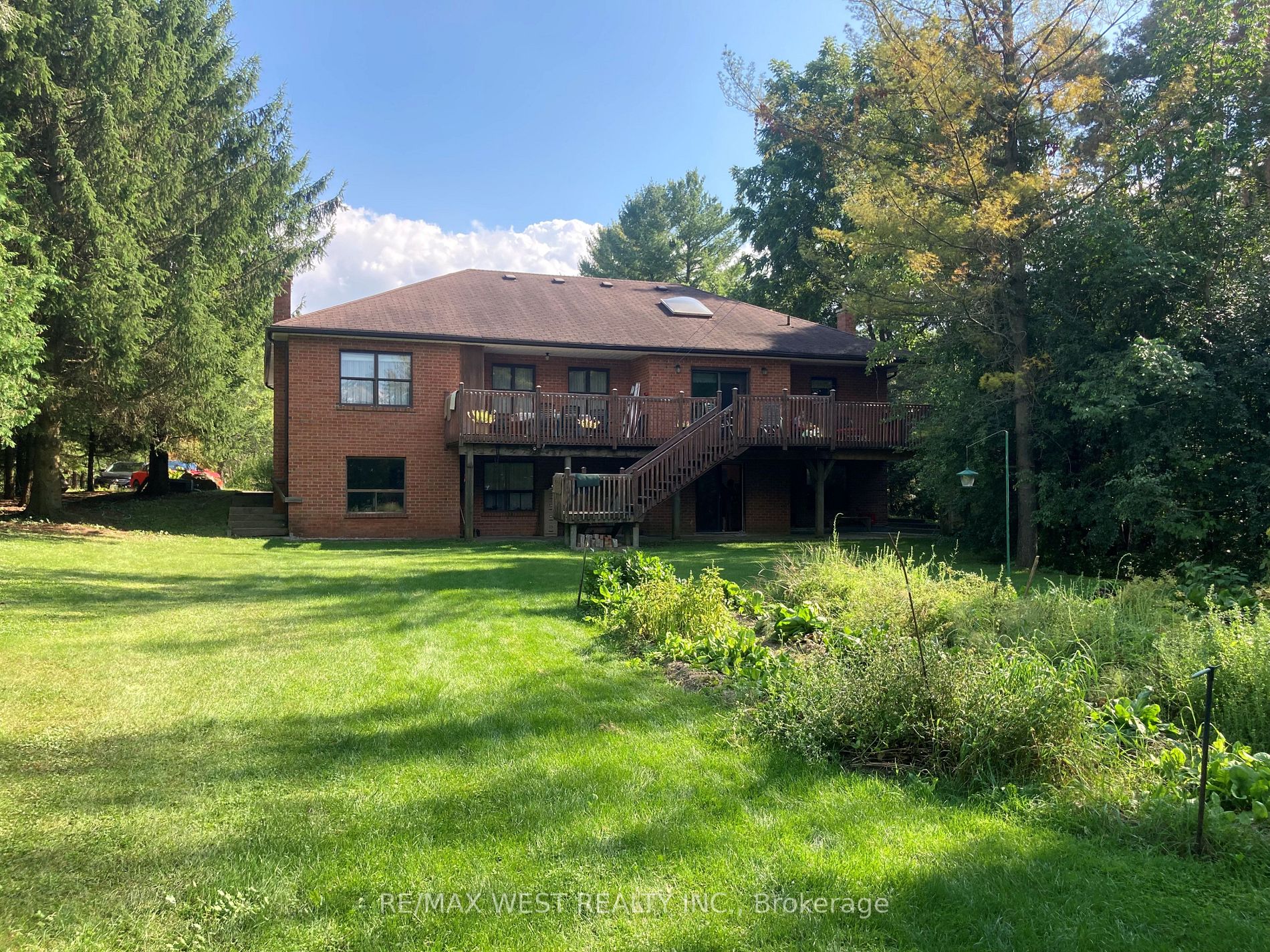 290 Ridge Rd