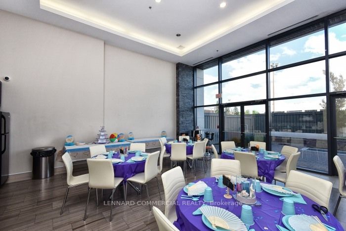 12 Woodstream Blvd, #414