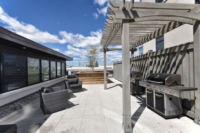 12 Woodstream Blvd, #414