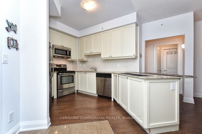 12 Woodstream Blvd, #414
