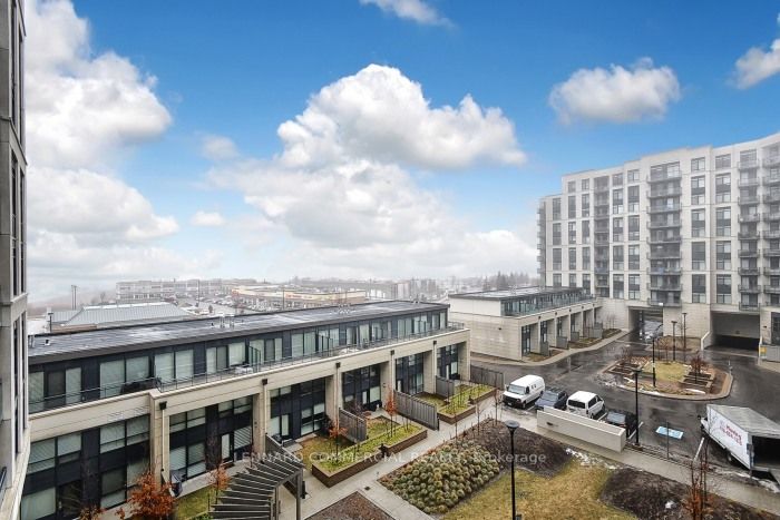 12 Woodstream Blvd, #414