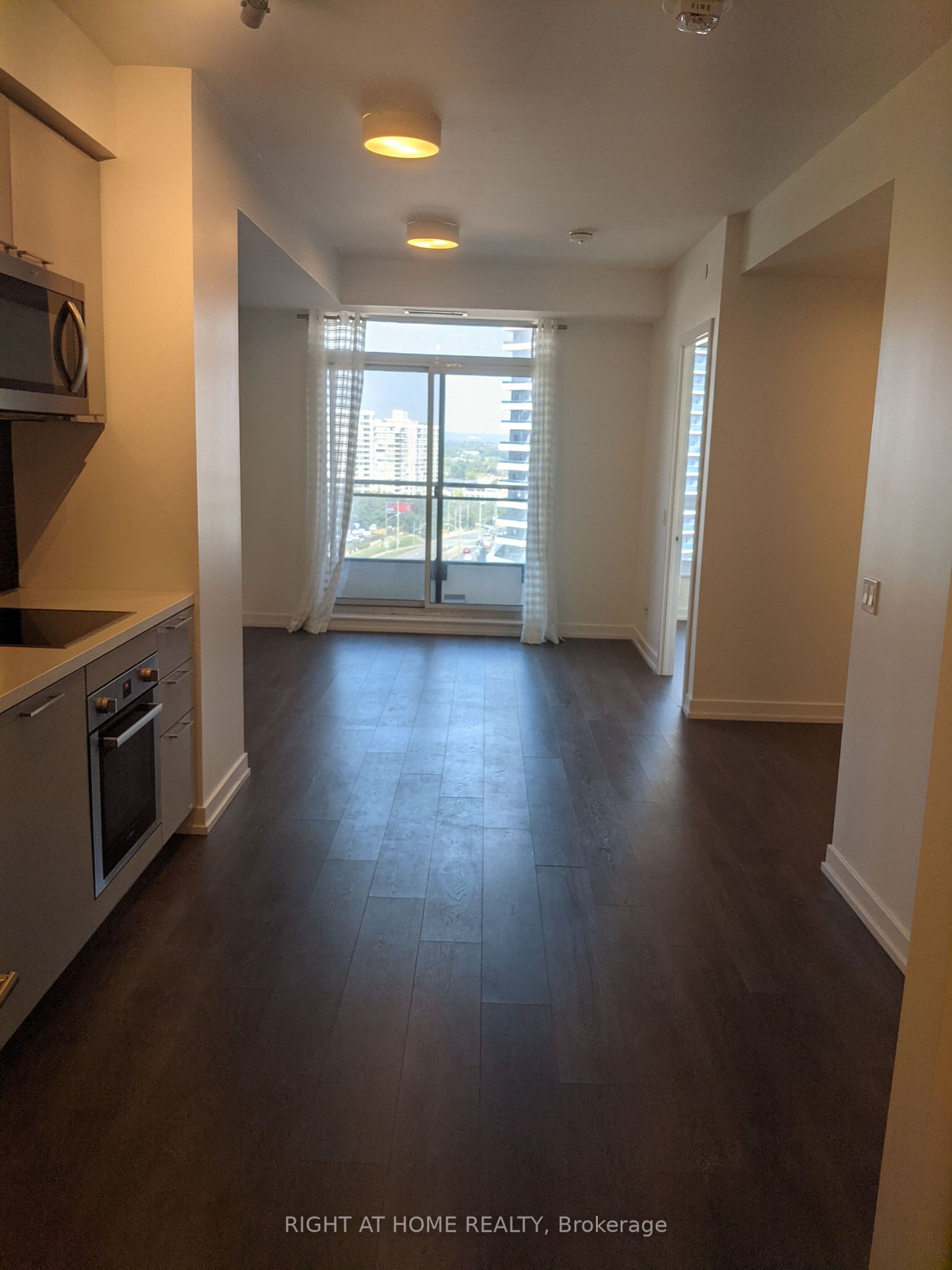 1 Grandview Ave, #1005