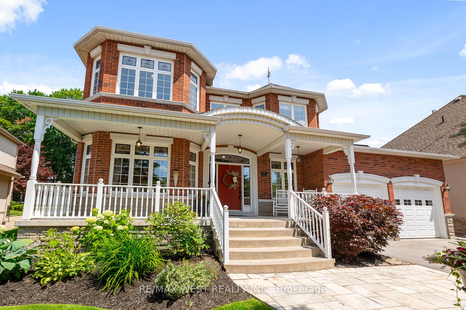 82 English Daisy Crt