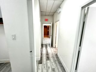 7131 Bathurst St, #202
