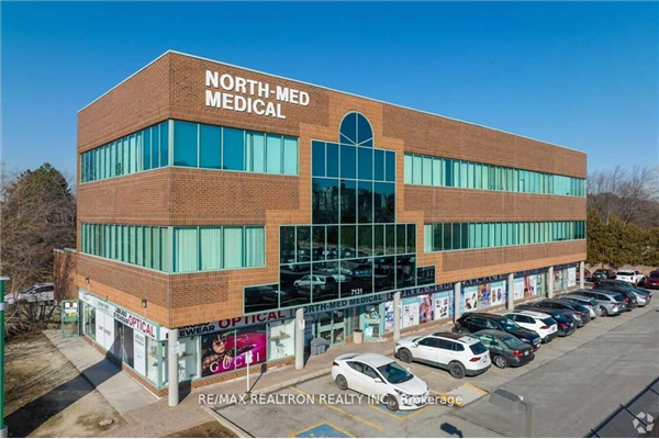 7131 Bathurst St, Vaughan