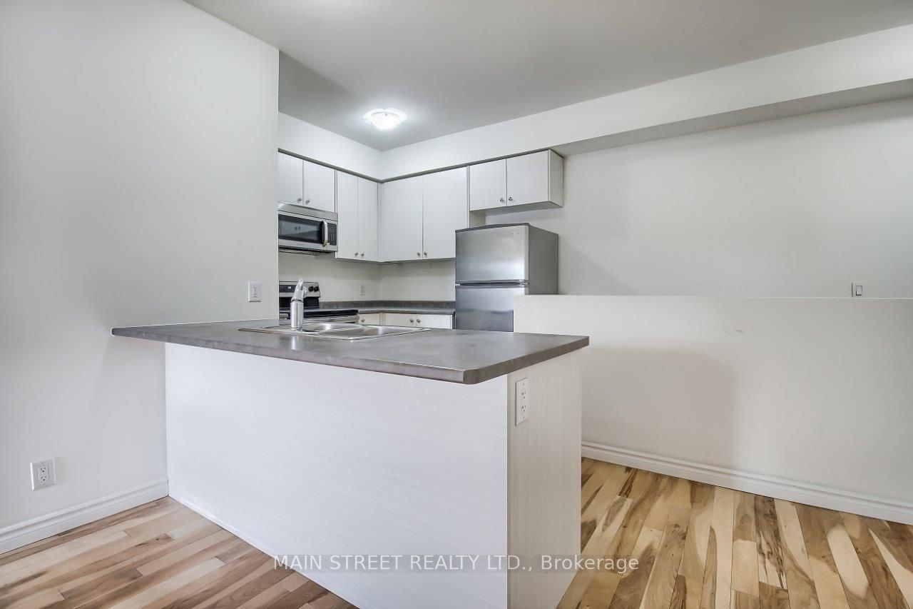 128 Barrie Street, #106