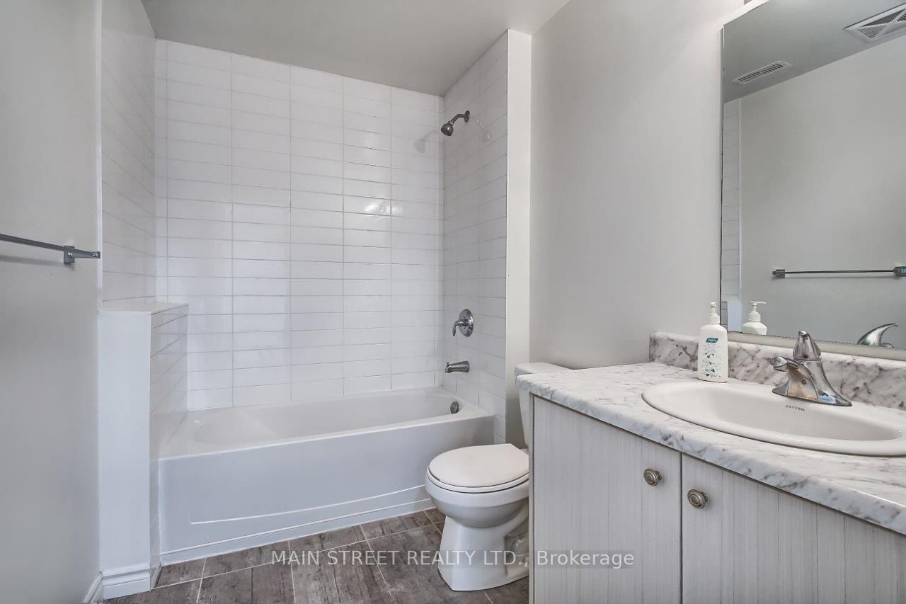 128 Barrie Street, #106