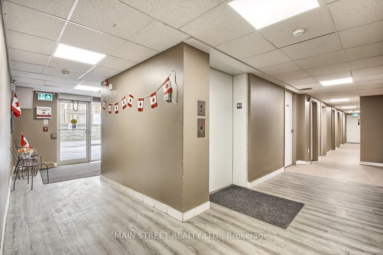 128 Barrie Street, #106
