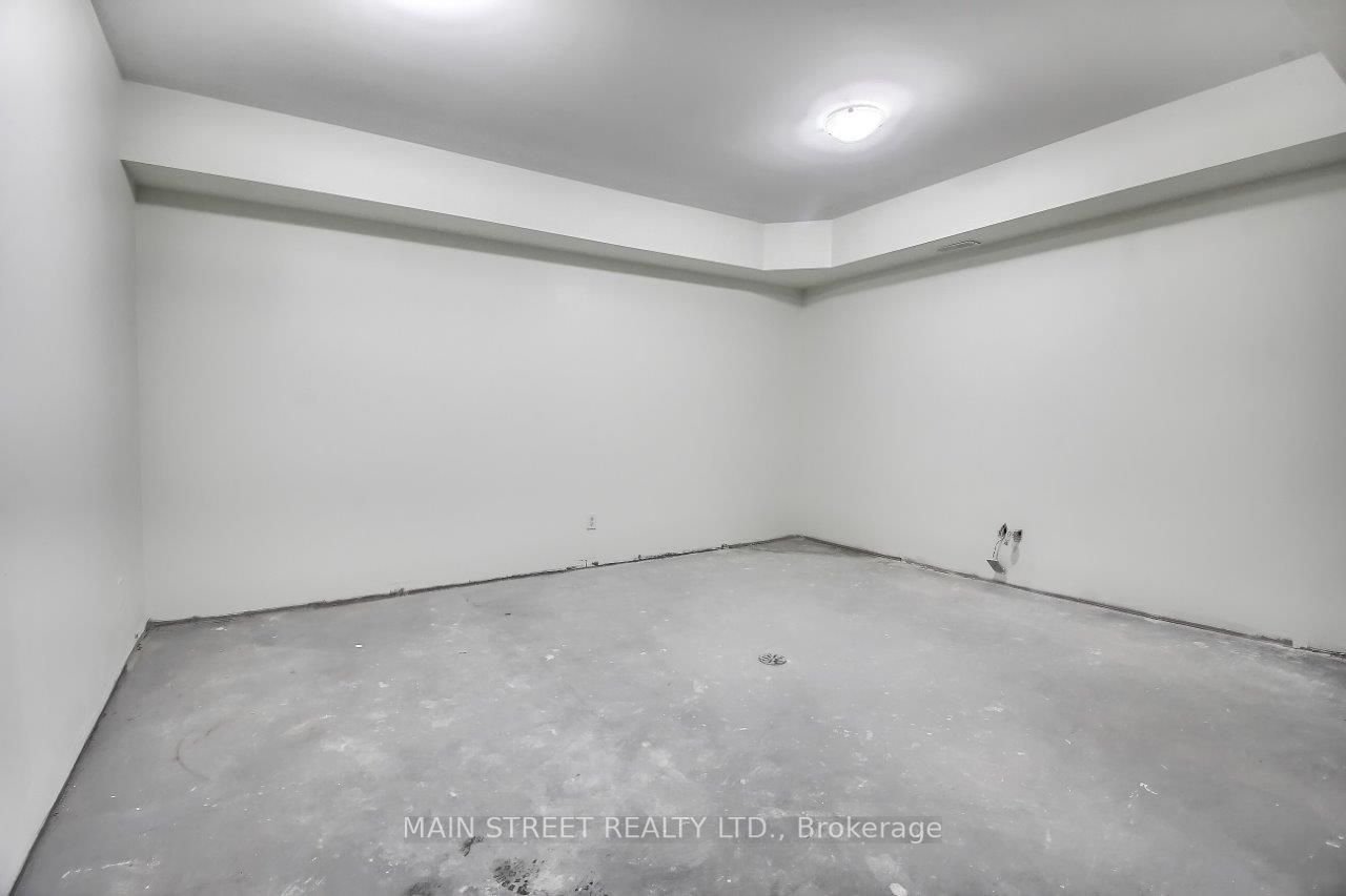 128 Barrie Street, #106