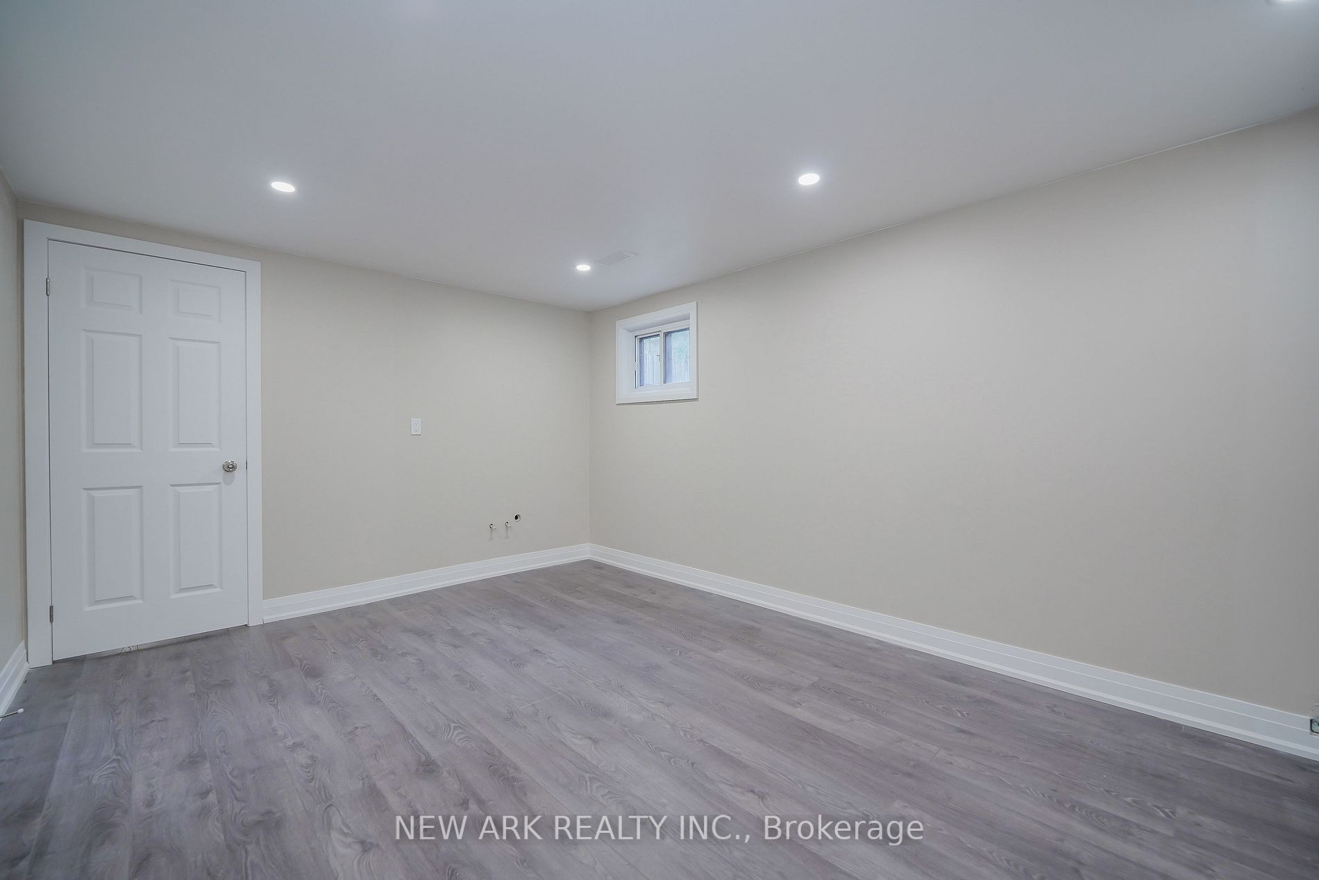 50 Coral Harbour Cres, #Unit A