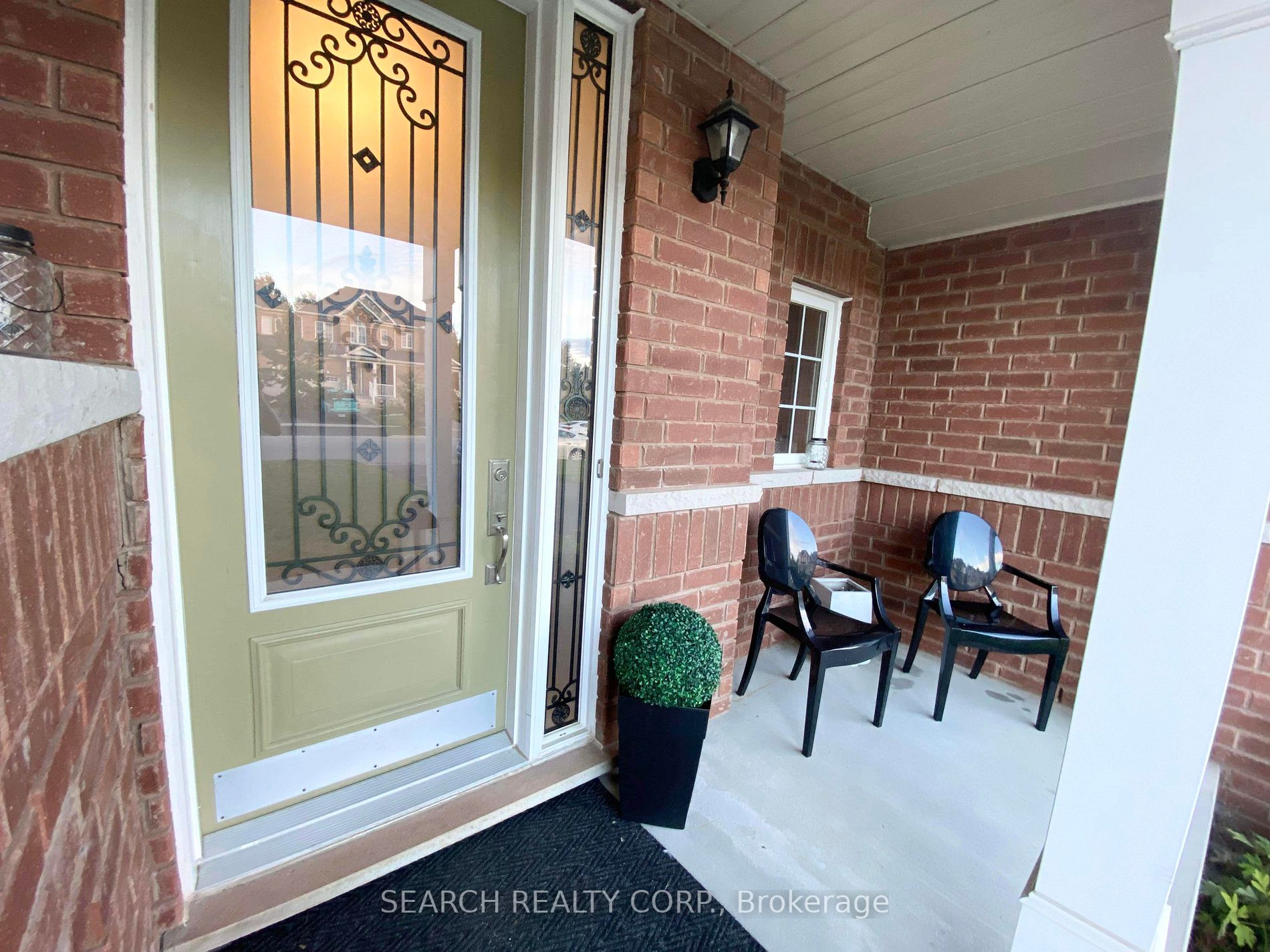 116 Collier Crescent