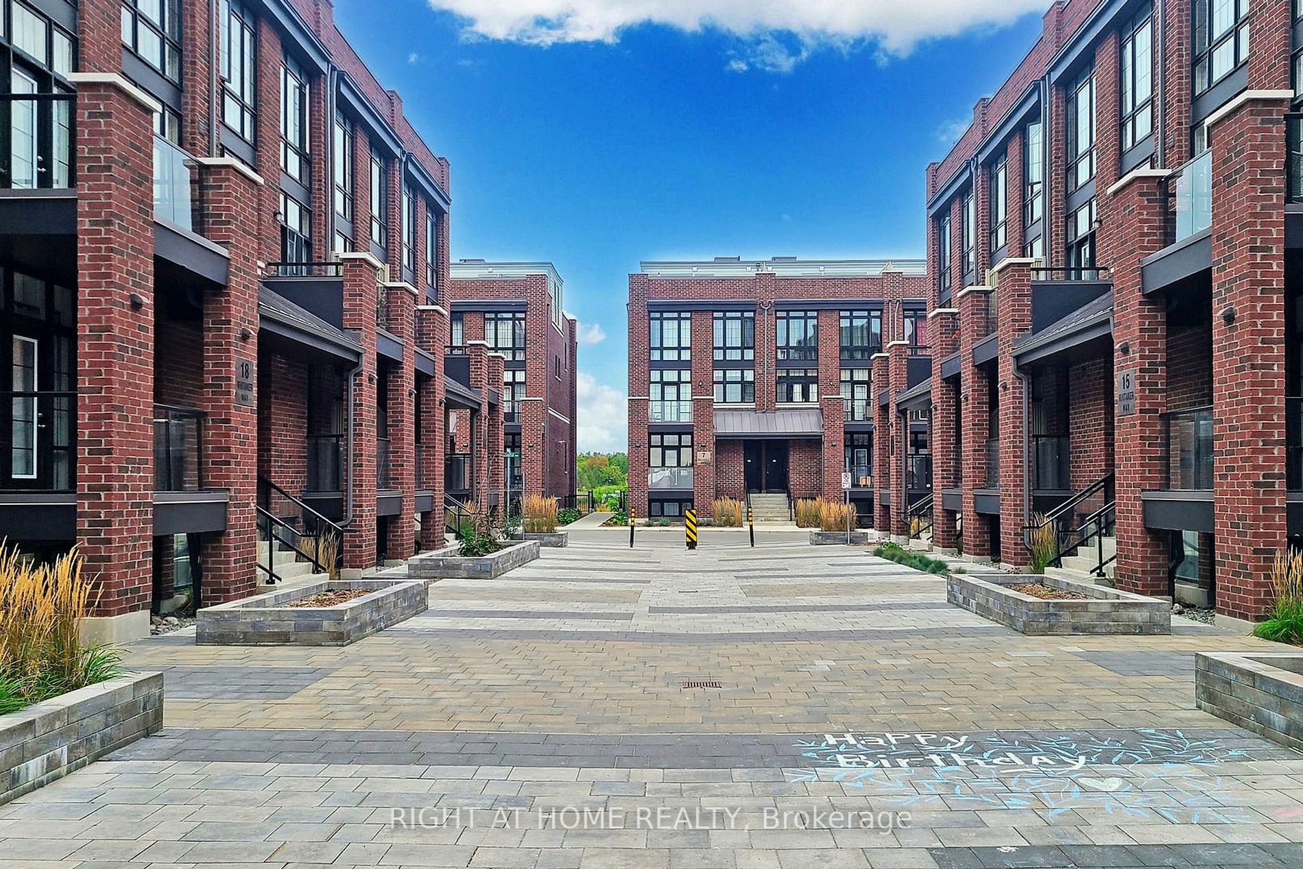 18 Whitaker Way, #246
