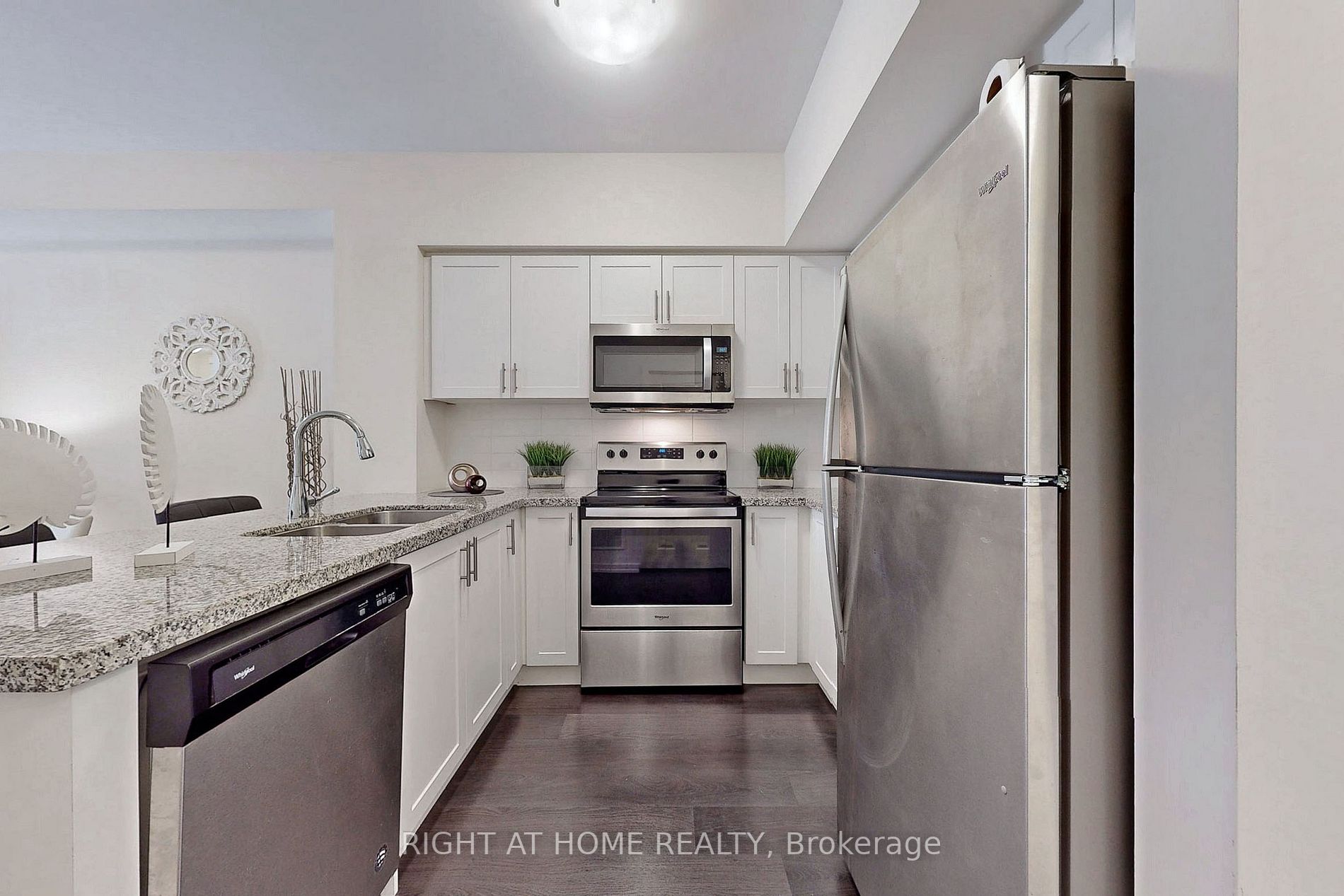 18 Whitaker Way, #246