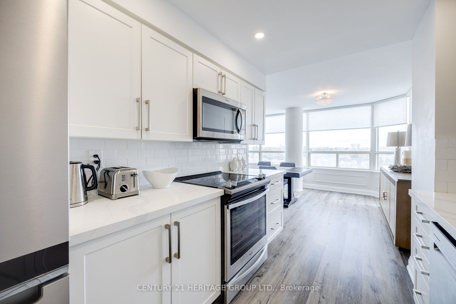 7 Townsgate Dr, #707