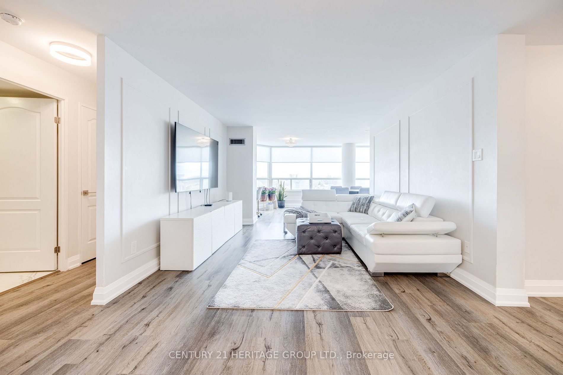 7 Townsgate Dr, #707