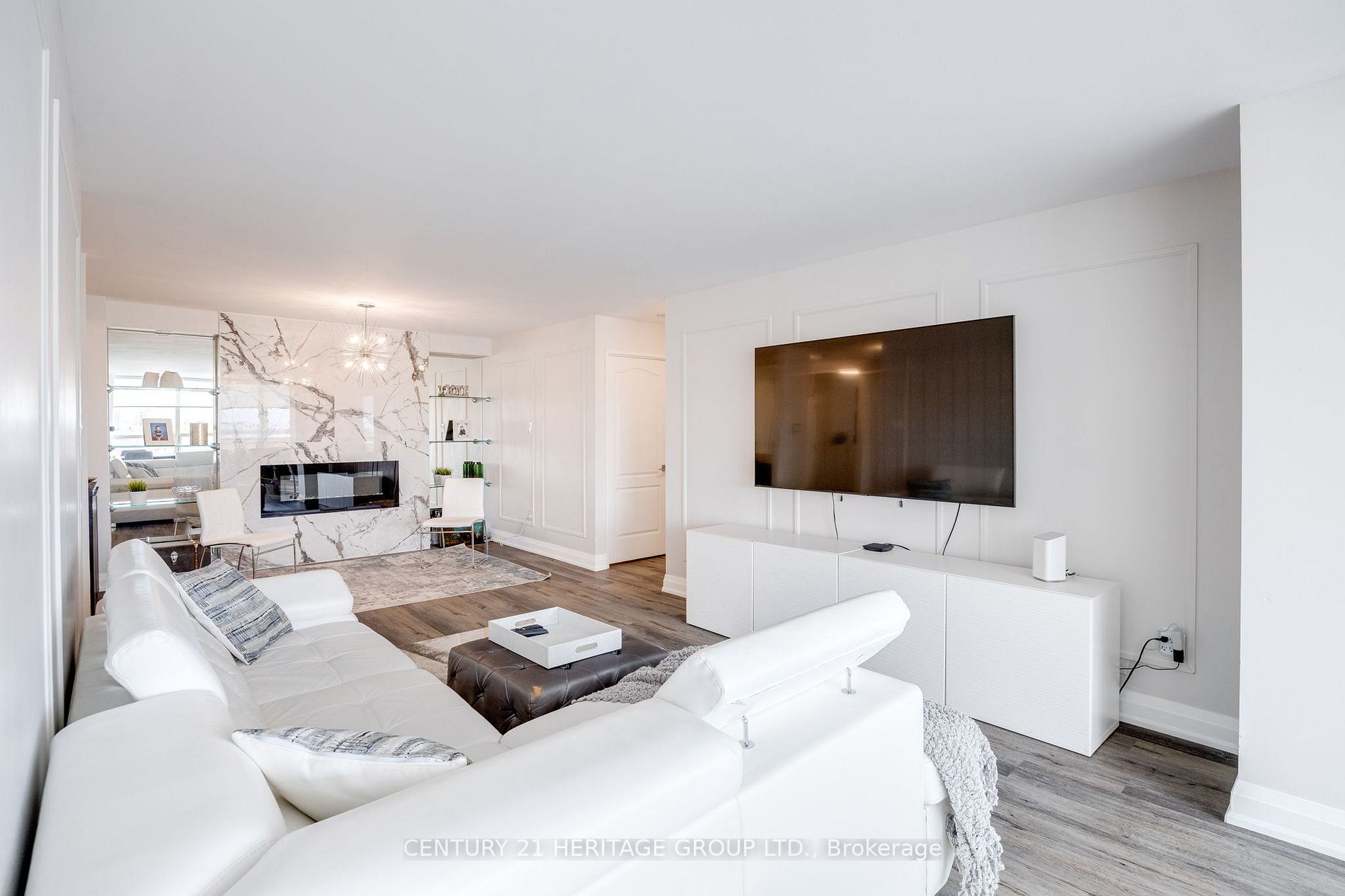 7 Townsgate Dr, #707