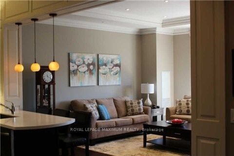 80 Burns Blvd, #119