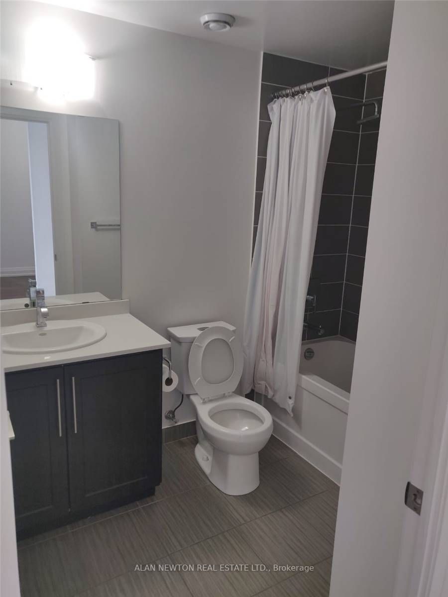 7161 Yonge St, #618