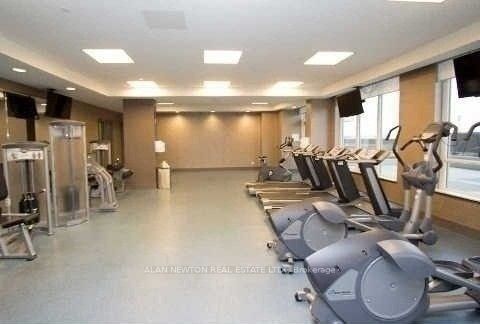 7161 Yonge St, #618