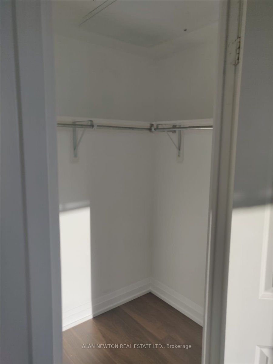 7161 Yonge St, #618