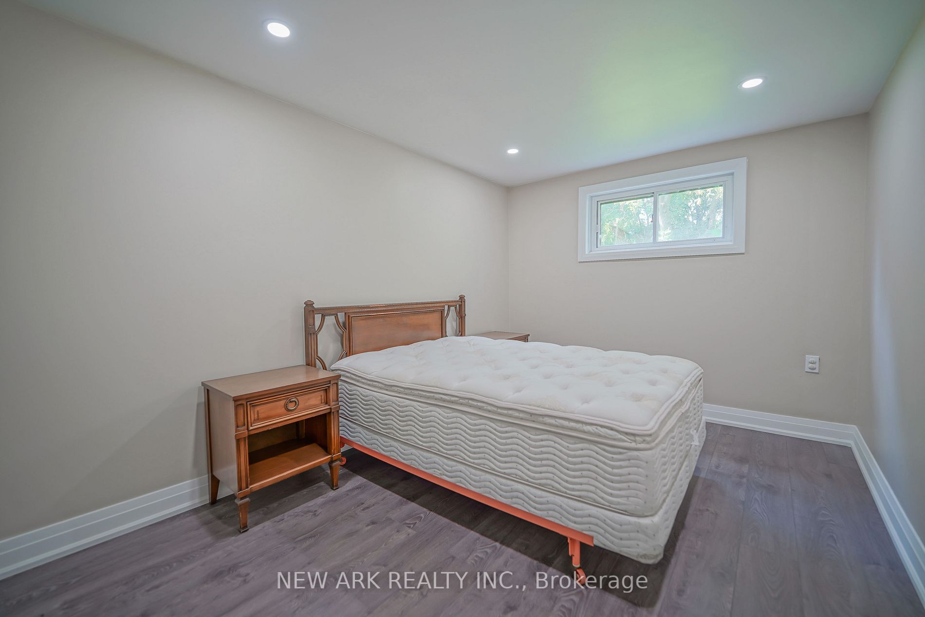 50 Coral Harbour Cres, #Unit B