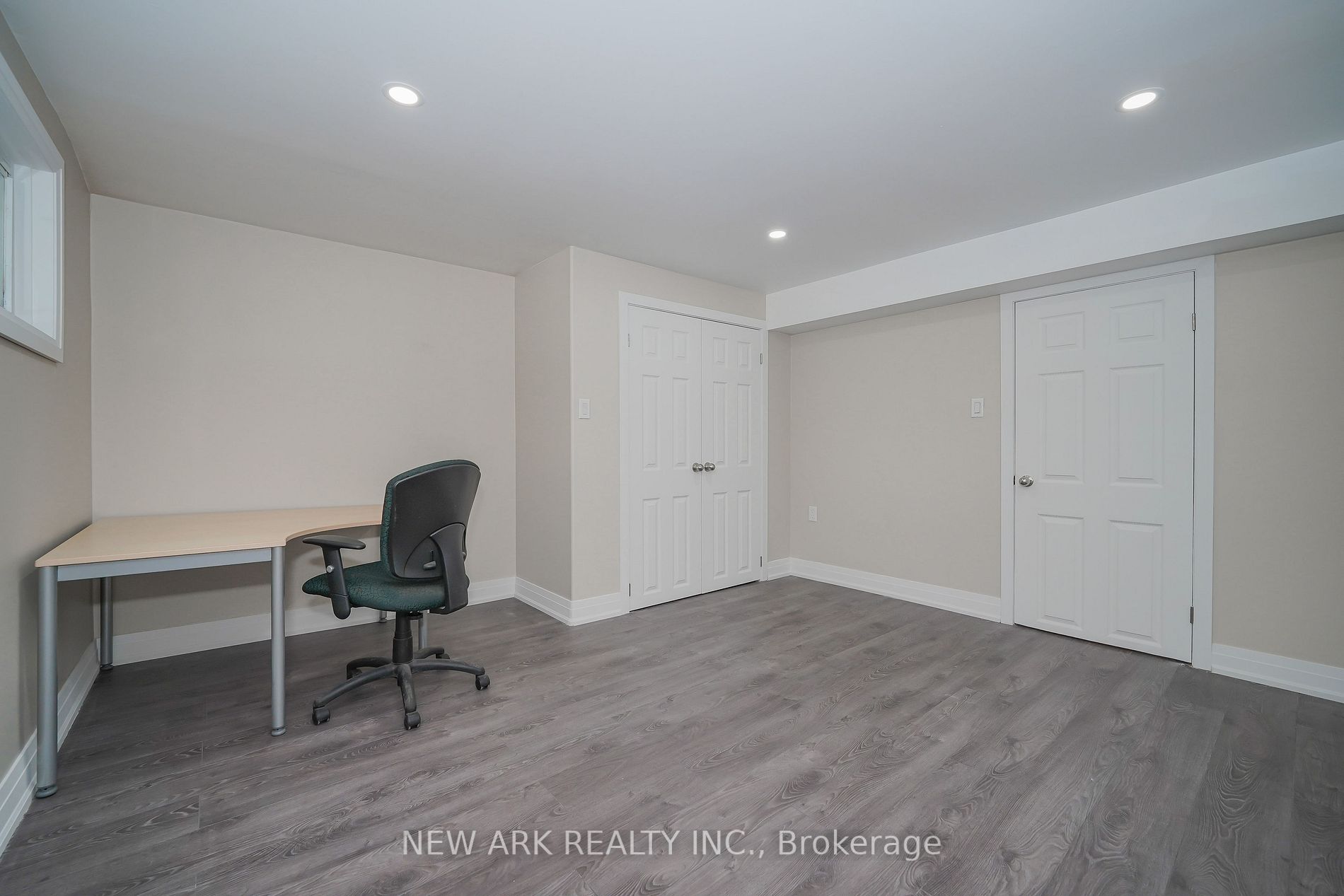 50 Coral Harbour Cres, #Unit B