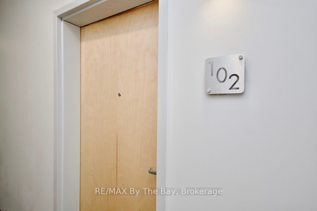 Undisclosed Address, #102