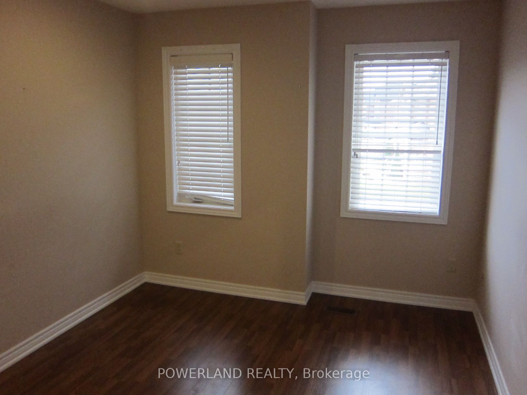 556 Foxcroft Blvd