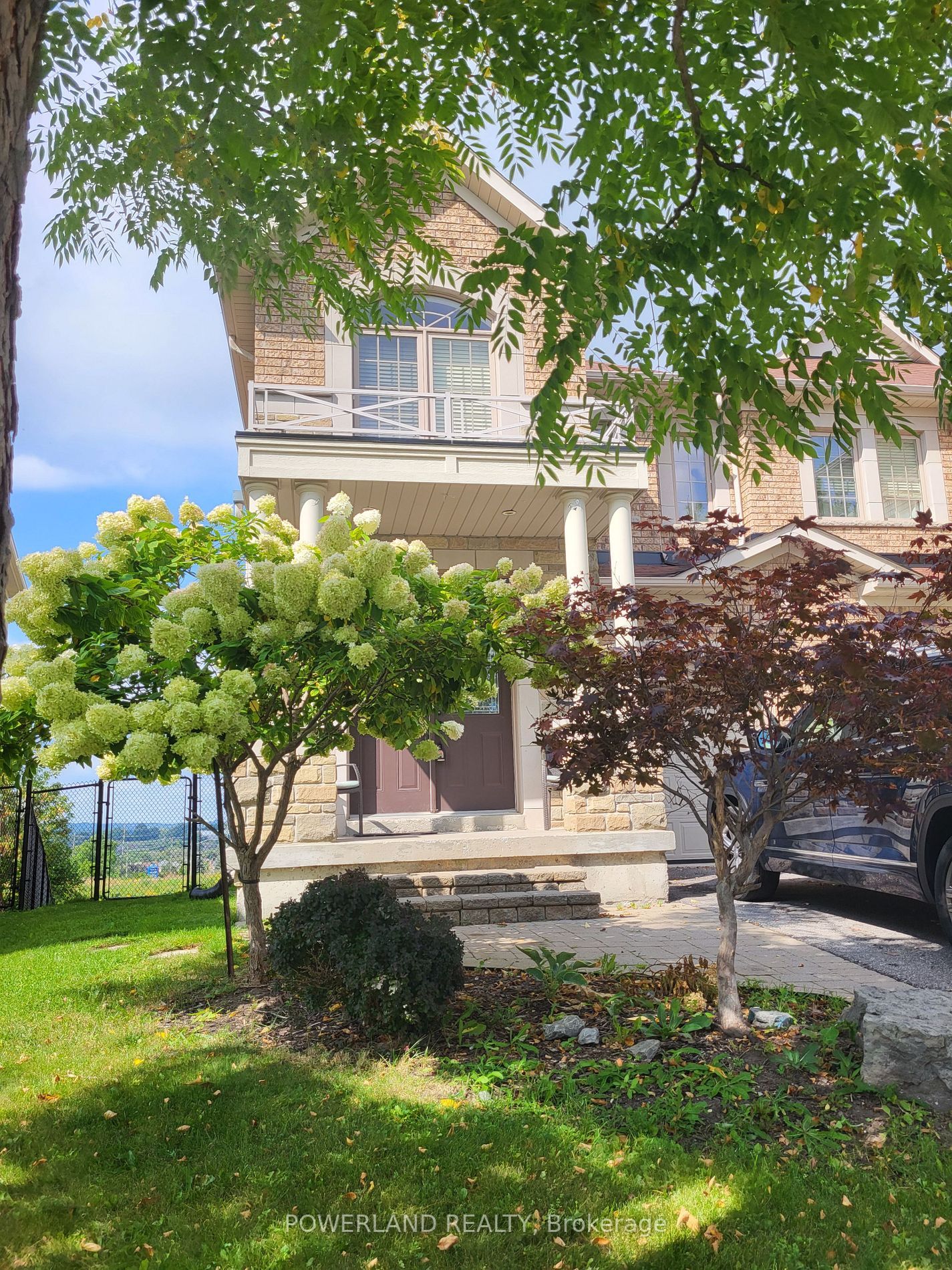 556 Foxcroft Blvd