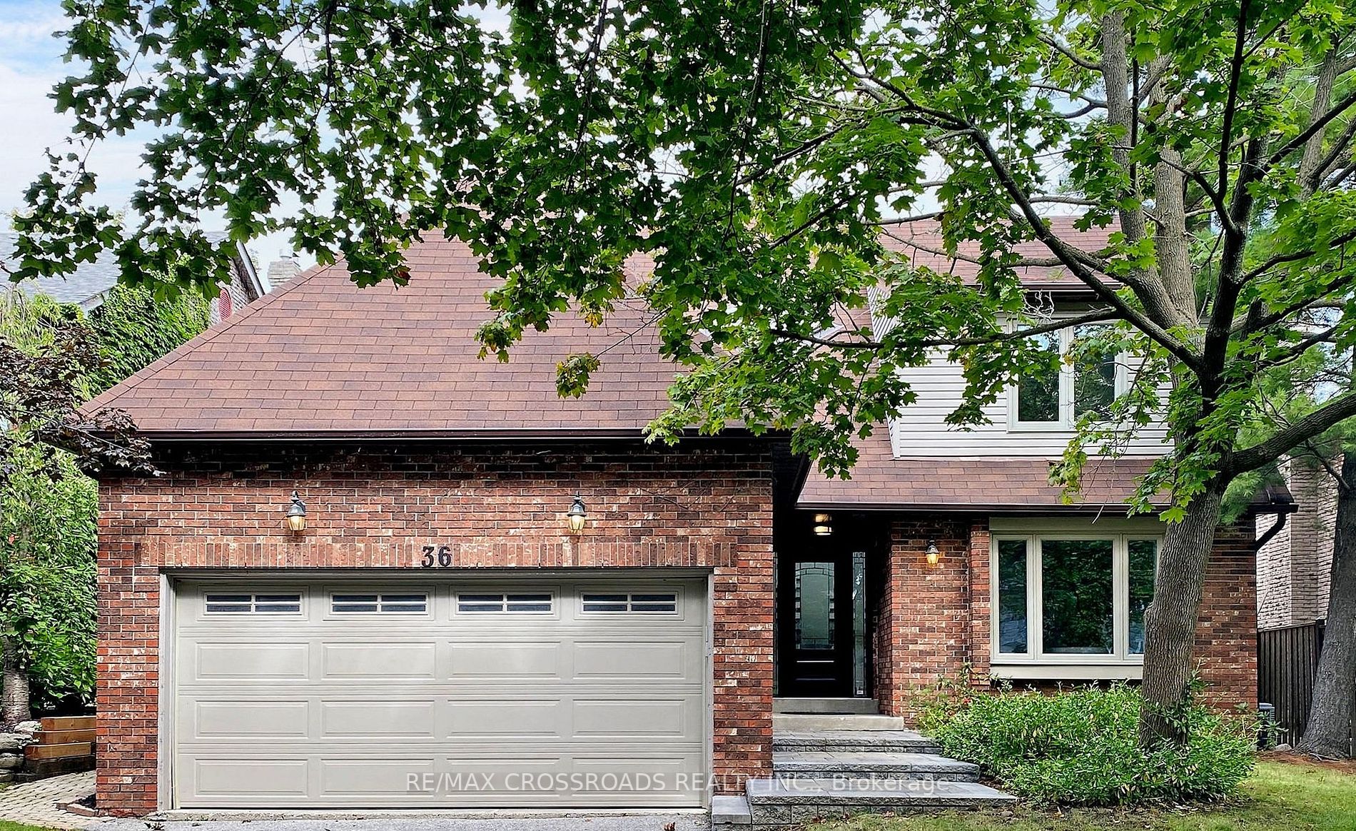 36 Pennock Cres