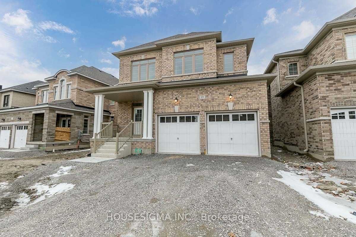 121 Ferragine Cres