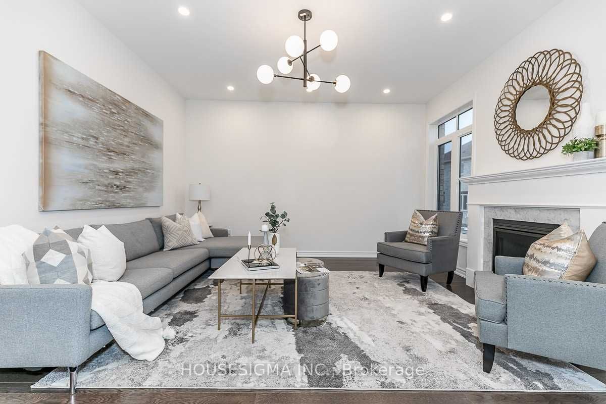 121 Ferragine Cres