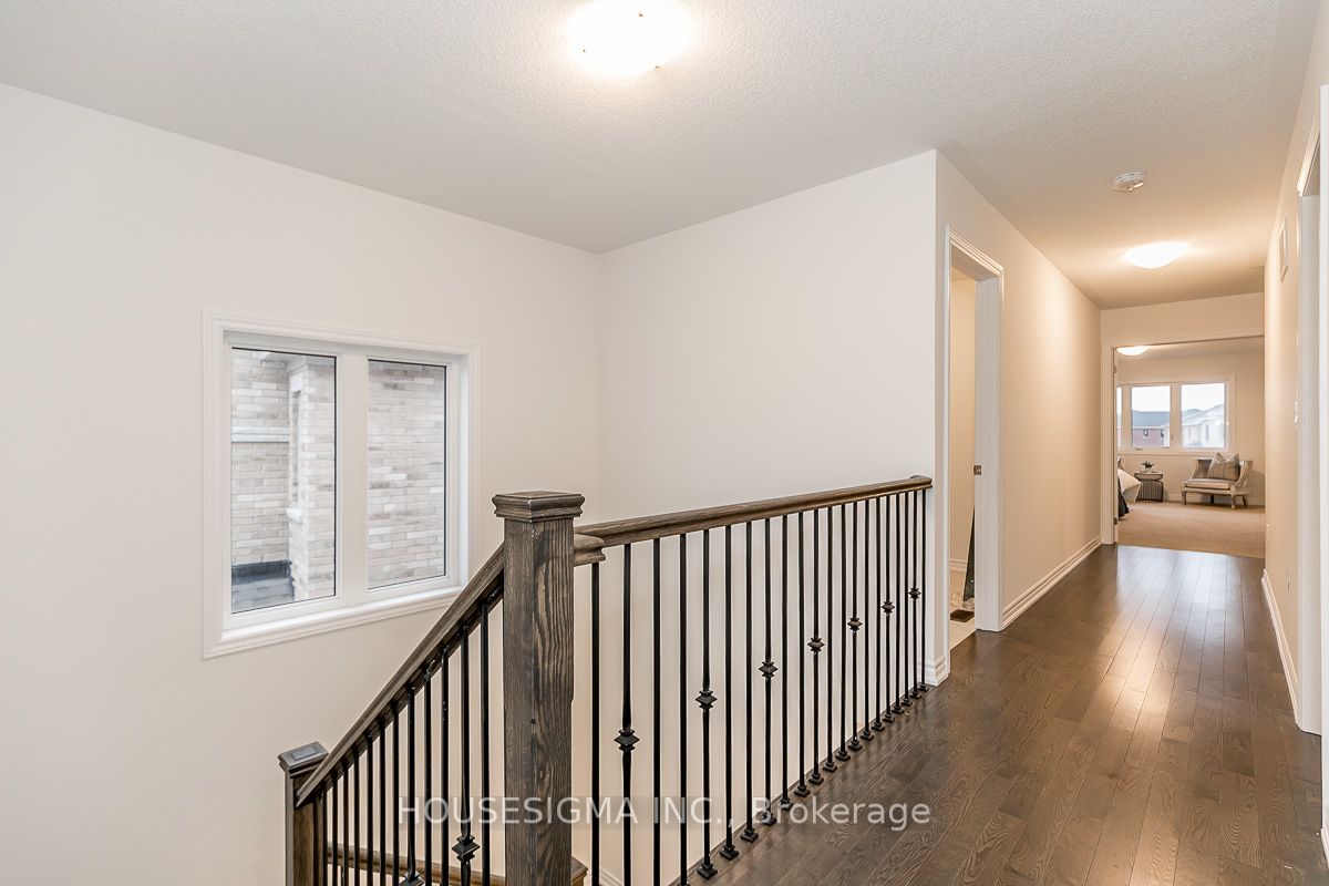 121 Ferragine Cres