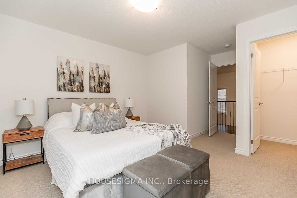 121 Ferragine Cres