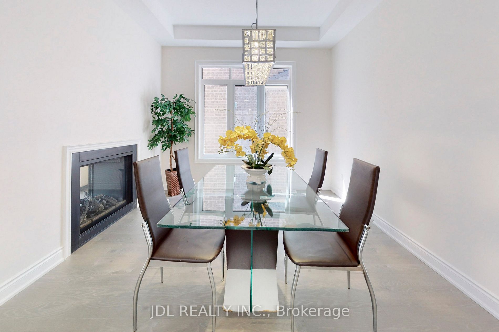 3 Ballanview Crt