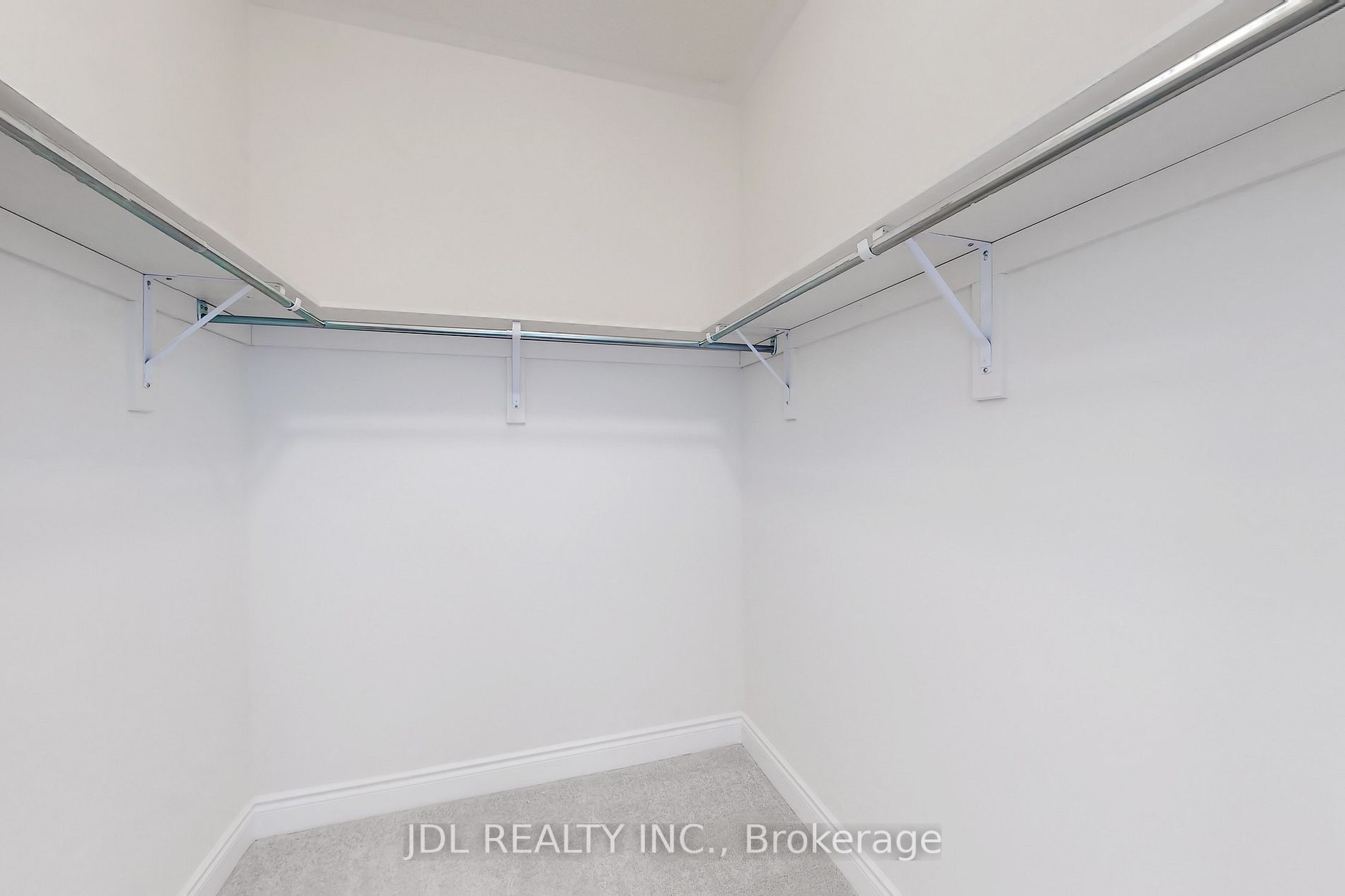 3 Ballanview Crt