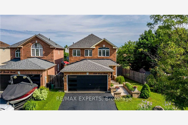 1356 Forest St, Innisfil