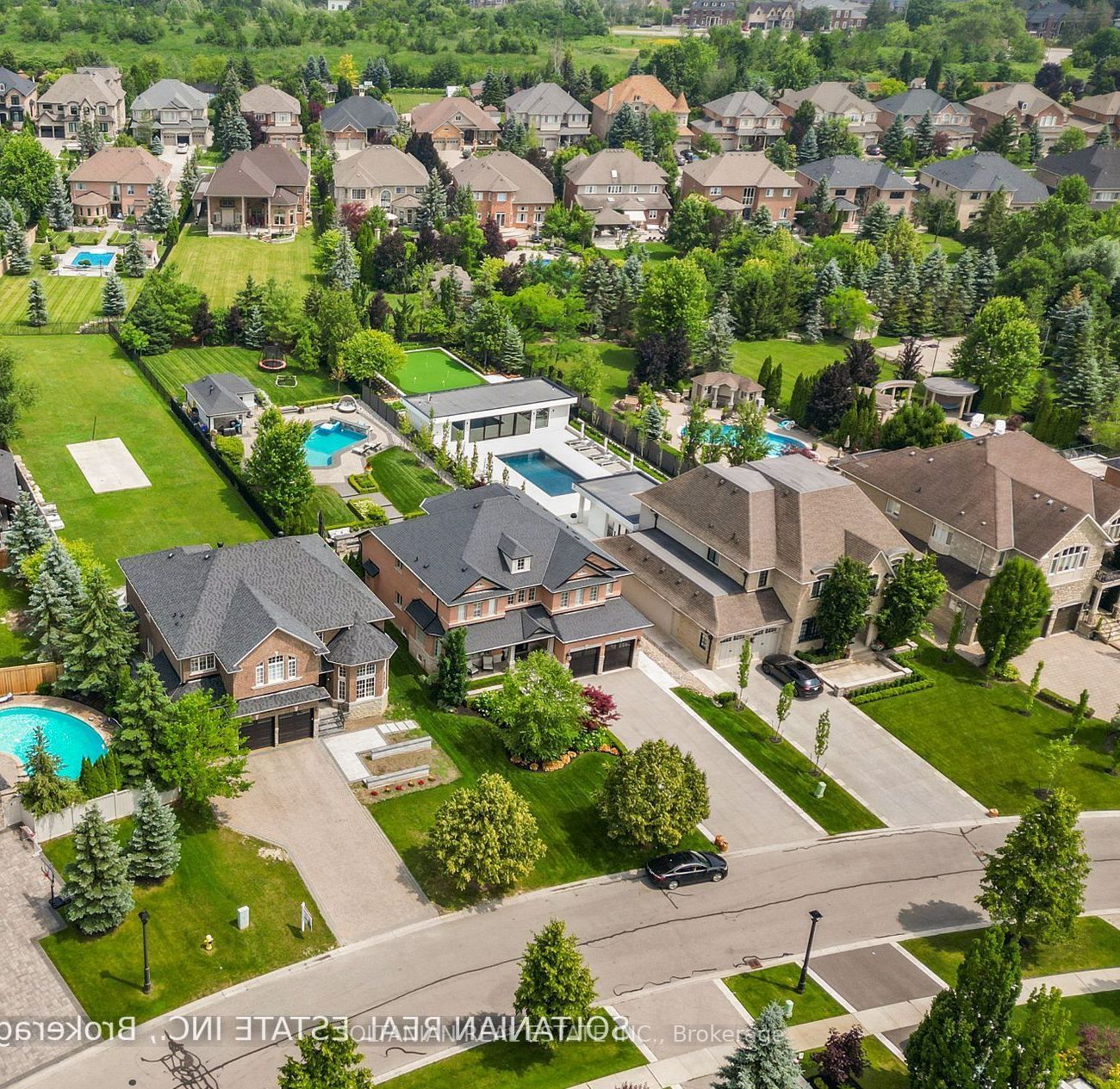 198 Treelawn Blvd