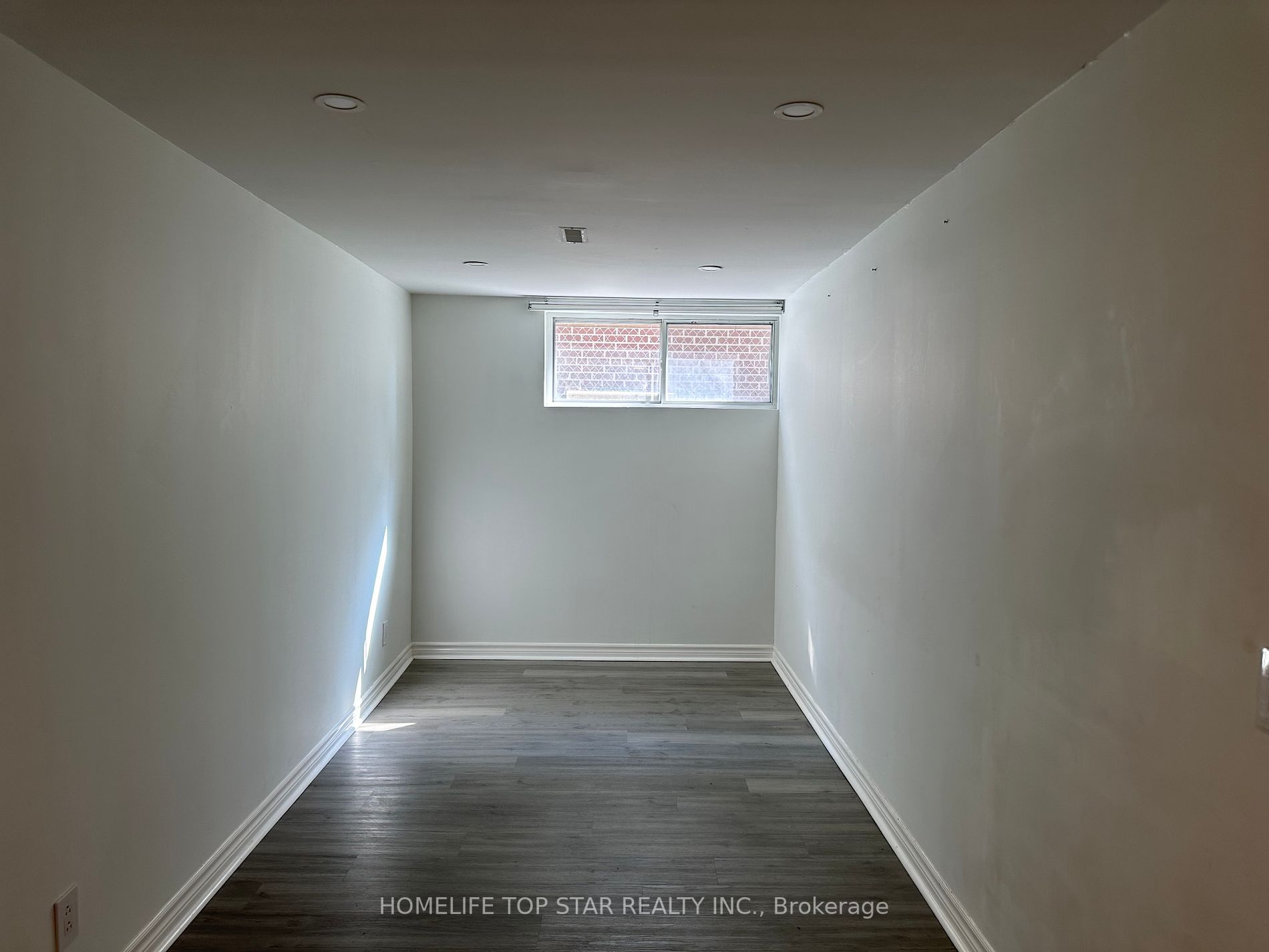 24 Pheasant Valley Crt, #Bsmnt