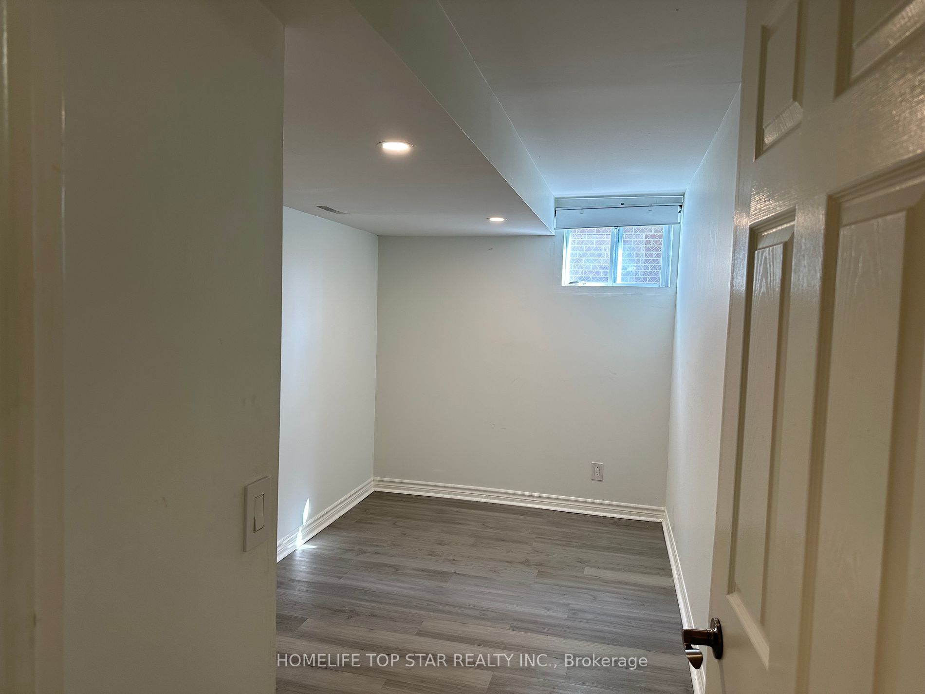 24 Pheasant Valley Crt, #Bsmnt