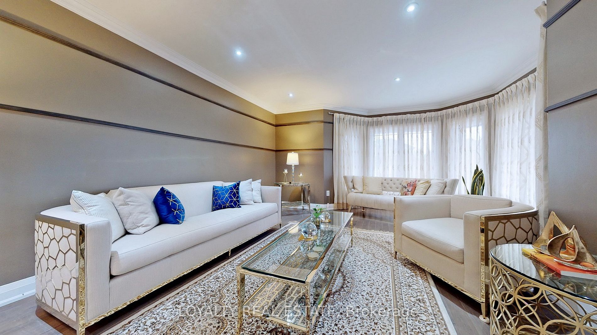 6 Lemsford Drive
