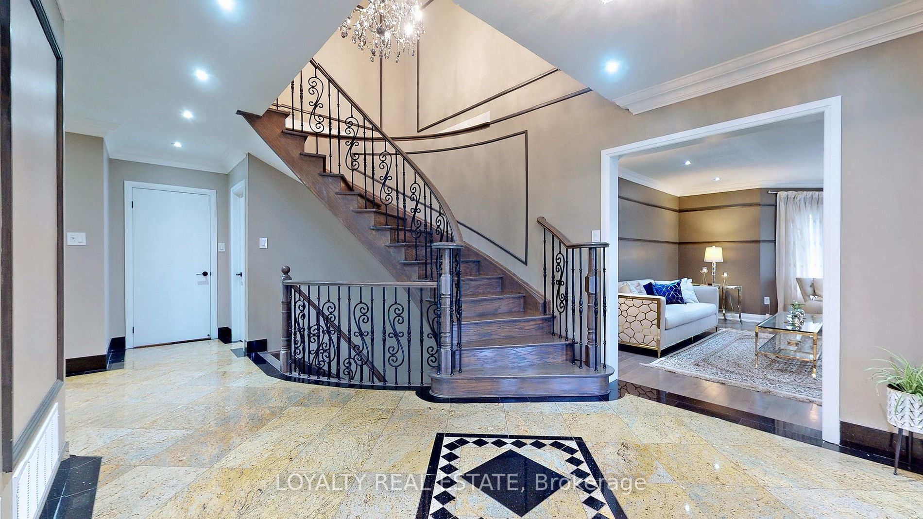 6 Lemsford Drive