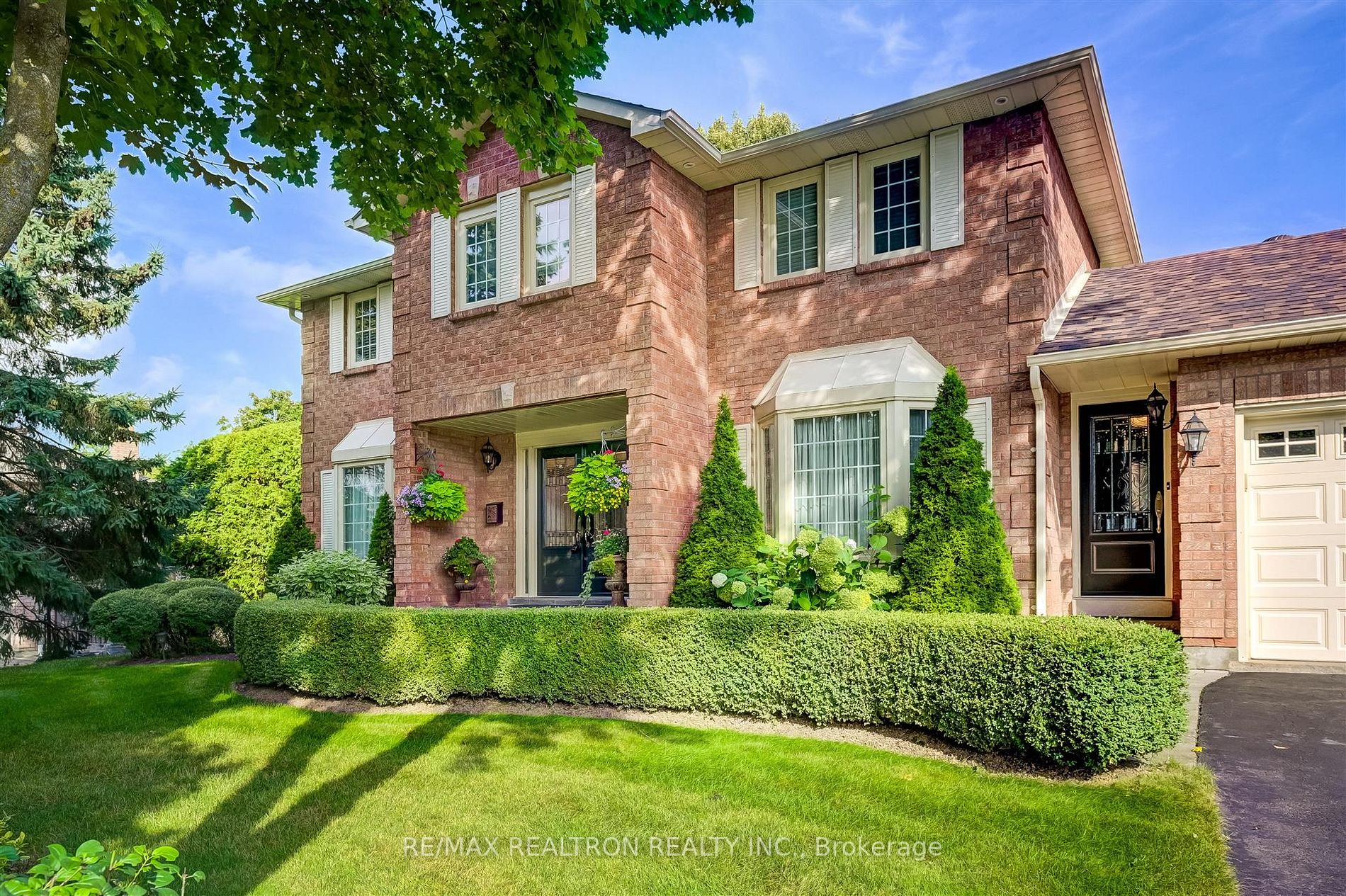 56 Ward Avenue