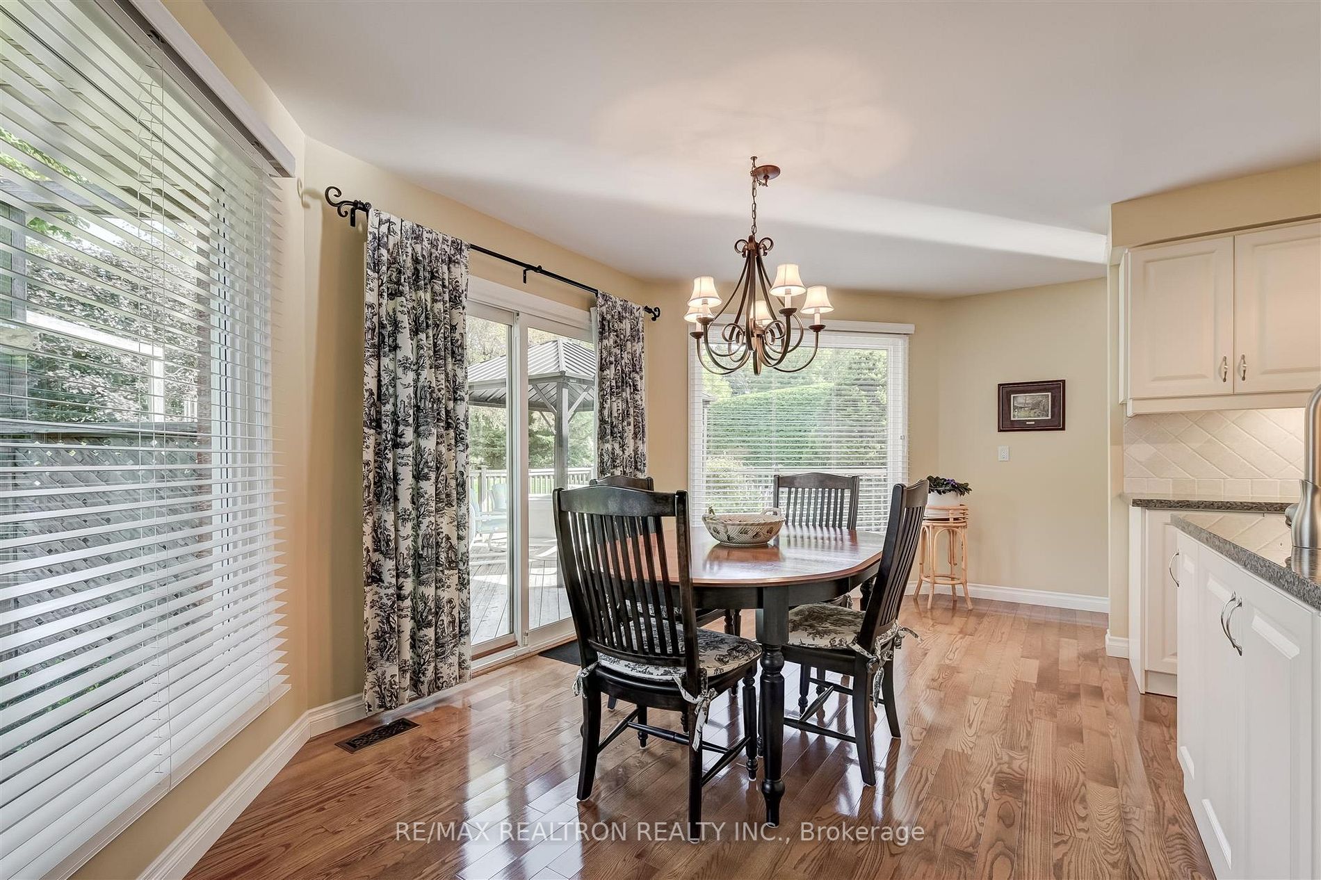56 Ward Avenue