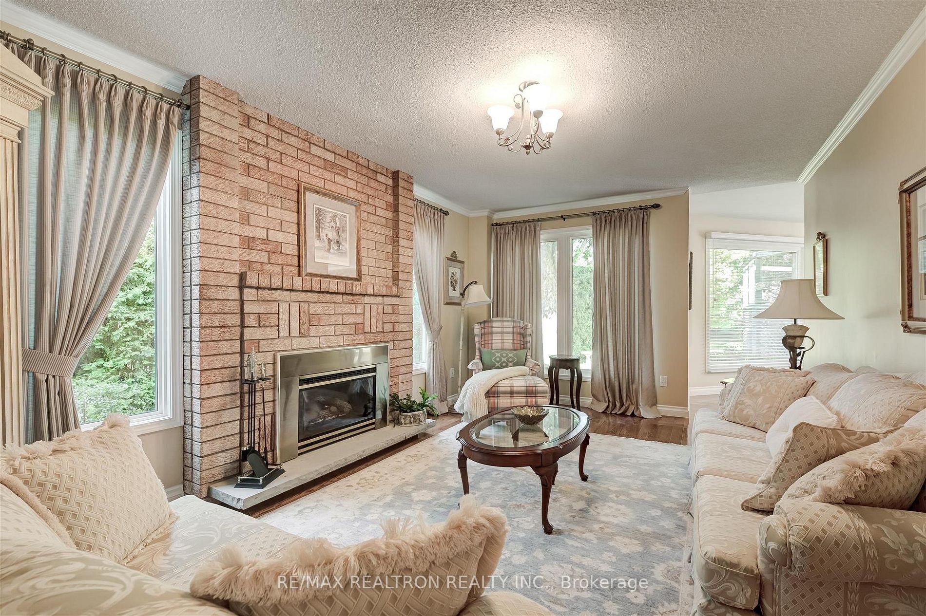 56 Ward Avenue