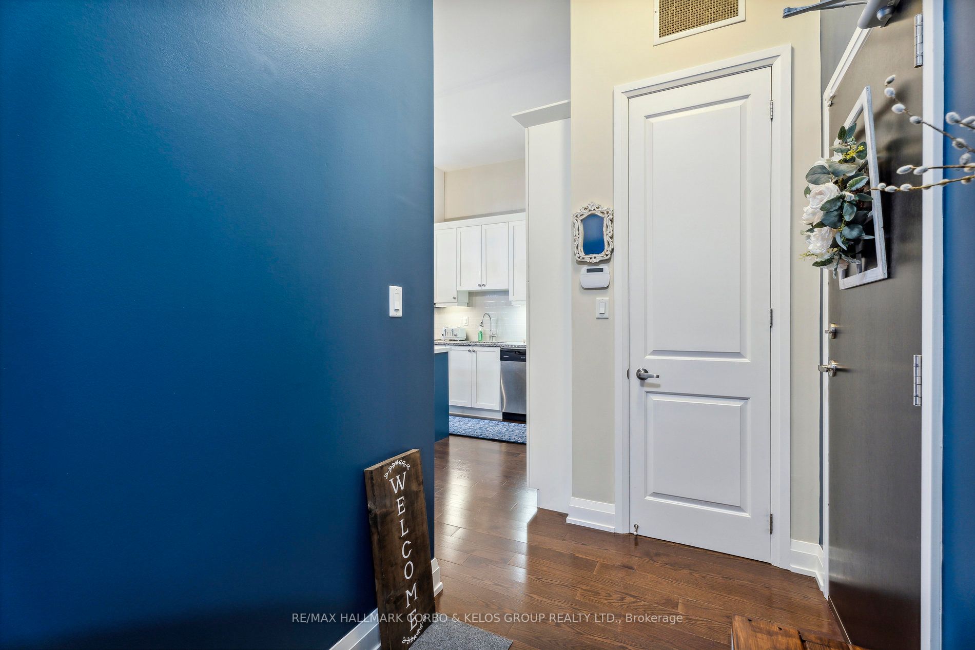 15277 Yonge Street, #201