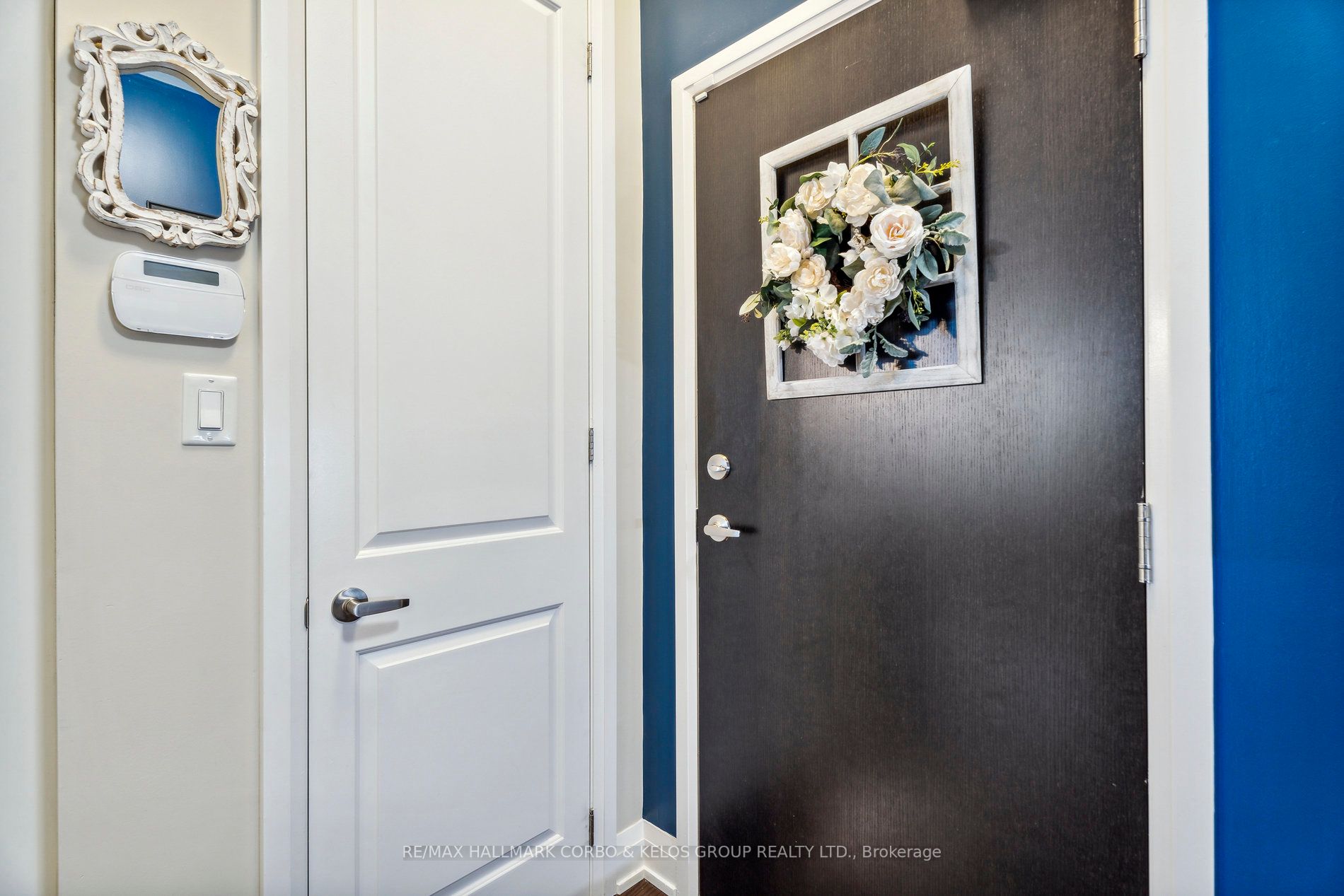 15277 Yonge Street, #201
