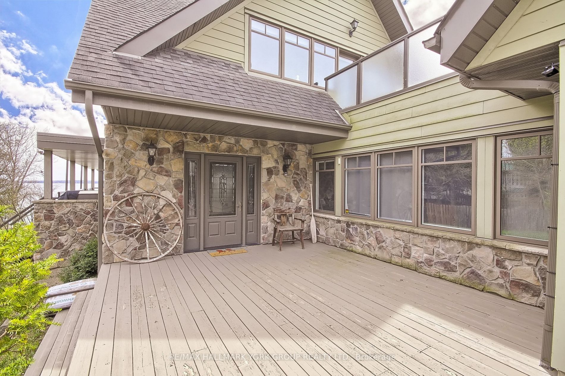 777 Lakelands Ave