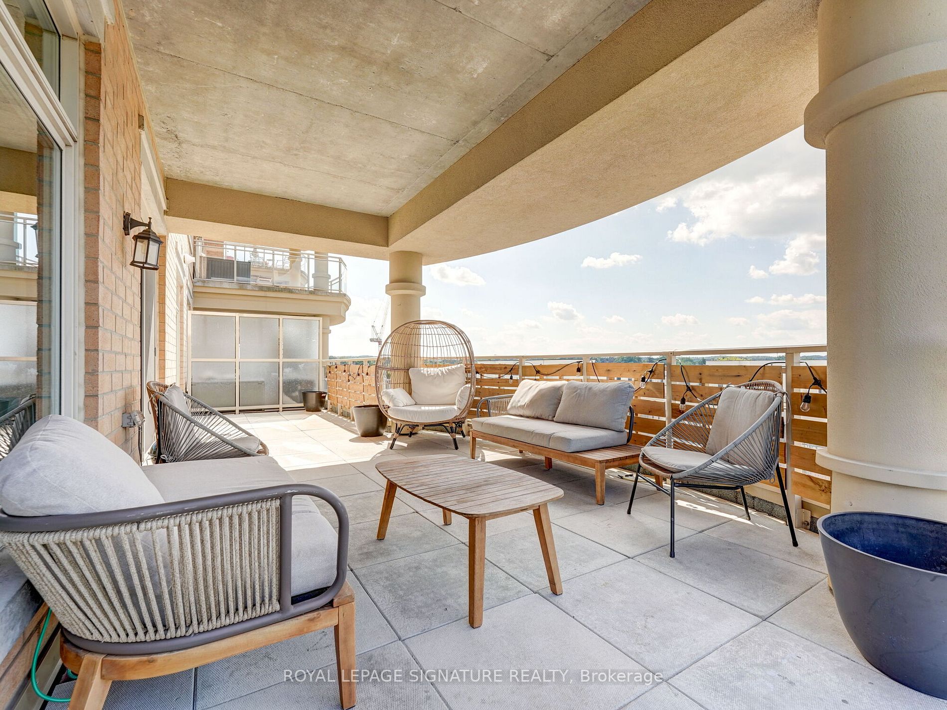 15277 Yonge St, #503